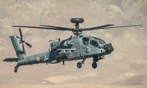 Apache Emergency Landing: वायुसेना के अपाचे हेलीकॉप्टर की लद्दाख में इमरजेंसी लैंडिंग, दोनों पायलट सुरक्षित, कोर्ट ऑफ इंक्वायरी के आदेश