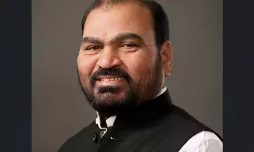 गोमासा श्रीनिवास का जीवन परिचय (जीवनी) : Gomasa Srinivas Biography in Hindi