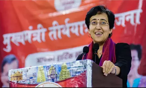 EC Notice to Atishi: दिल्ली की मंत्री आतिशी को बड़ा झटका, चुनाव आयोग ने भेजा नोटिस, जानिए पूरा मामला?