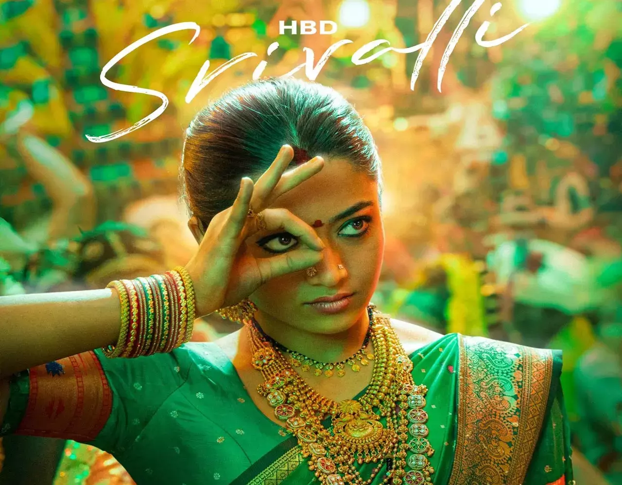 Rashmika Pushpa 2 First Look: गहनों से सजी-आंखों में... बर्थडे पर श्रीवल्ली रश्मिका का फर्स्ट लुक रिवील, एक्टर अल्लु से भी हैं धांसू पोस्टर...
