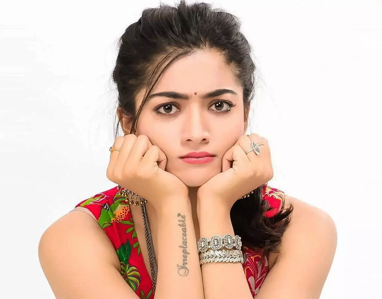 Rashmika Mandanna Biography in Hindi: रश्मिका मंदाना का जीवन परिचय (जीवनी), जानिए कौन हैं फिल्म इंडस्ट्री की एक्ट्रेस रश्मिका मंदाना...
