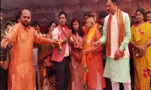 Chhattisgarh Loksabha Chunav 2024: CG एक्‍स कांग्रेस एमएलए के बार संचालक भाई ने थामा कमल: कांग्रेसी बोले यहां भी चालू हो गई बीजेपी की वाशिंग मशीन