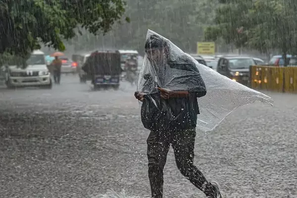 MP Weather Update: मध्य प्रदेश में मौसम ने ली करवट, गर्मी से मिली राहत, ओलावृष्टि और बारिश का अलर्ट हुआ जारी