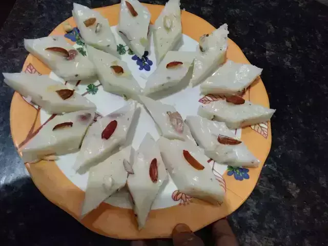 Tikhur : नवरात्रि व्रत हैं ?, तो लीजिये छत्तीसगढ़ी फलाहारी डिश तीखुर का स्वाद... आइये जानें रेसिपी