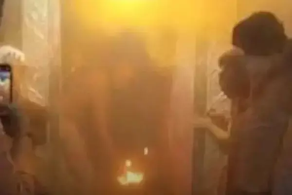 Ujjain Mahakal Temple News: उज्जैन महाकाल मंदिर के गर्भगृह में आग लगने से सेवक की मौत, ऐसे लगी आग