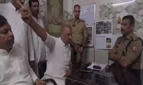 Kanpur News: औकात हो तो रामनवमी पर ऐसा करके दिखाना, सपा विधायक ने एसीपी को दी धमकी, वीडियो वायरल