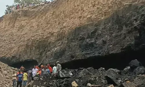 अम्बिकापुर में दर्दनाक हादसा: कोयला खदान धंसने से 2 की मौत, अवैध कोयला निकालने के दौरान हादसा...
