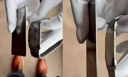 Worlds Thinnest Watch: दुनिया की सबसे पतली घड़ी: मोटाई क्रेडिट कार्ड से भी कम, लुक देखकर हो जायेंगे हैरान...