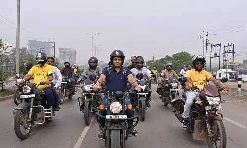 Chhattisgarh Loksabha Chunav 2024: रायपुर में अफसरों की बाइक राइडिंग: ढाई घंटे में तय की 100 किलोमीटर से ज्यादा दूरी, जानिए... क्‍या है पूरा मामला