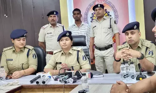 Bilaspur News: करंट लगाकर पिता की हत्या, फिर हार्ट अटैक से मौत का किया बहाना, बोला-पत्नी पर थी नीयत ख़राब