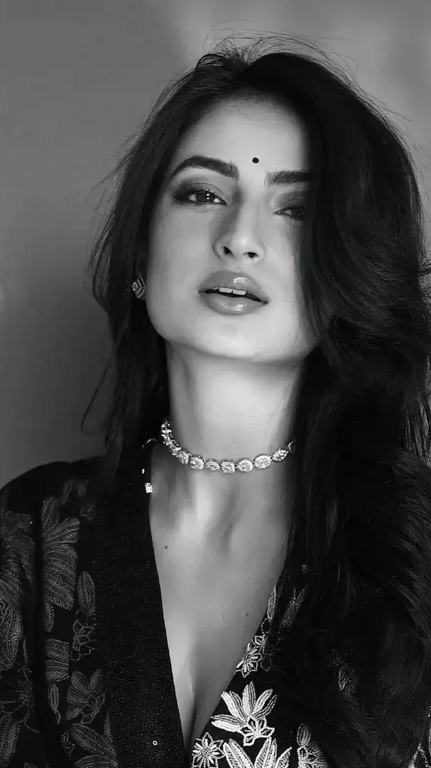 ब्लैक सूट में हद से ज्यादा बोल्डनेस दिखीं पलक तिवारी, देखिए एक्ट्रेस की किलर तस्वीरें