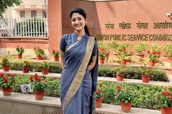UPSC: रायपुर की नेहा का UPSC में चयन: इनकम टैक्‍स ऑफिसर पिता और आईपीएस चाचा की होनहार बिटिया बनी आईपीएस
