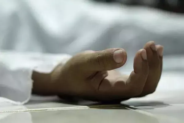 MP Lok Sabha Election 2024: चुनाव ड्यूटी में लगे कर्मचारी की मौत, मंडला लोकसभा क्षेत्र में लगी थी ड्यूटी, चुनाव सामग्री लेने पहुंचा था तभी....
