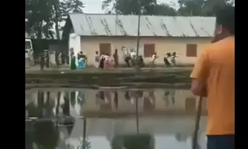 Manipur Lok Sabha Election: मणिपुर हिंसा: मणिपुर में वोटिंग के दौरान जमकर हुई फायरिंग, दहशत में मतदान केंद्र से भागे लोग