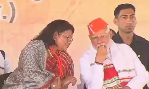 Narendra Modis visit to Ambikapur: सीएम की कुर्सी पर रेणुका: चर्चा में मंच पर प्रधानमंत्री मोदी के साथ विधायक की गुफ्तगू, दिल्‍ली बुलाए जाने की खबरें...