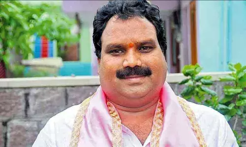 अरूरी रमेश का जीवन परिचय (जीवनी) : Aroori Ramesh Biography in Hindi