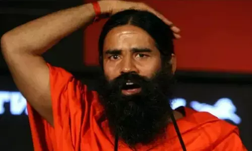 Patanjali Product Ban: बाबा रामदेव को लगा बड़ा झटका, दिव्य फार्मेसी की 14 दवाओं का लाइसेंस सस्पेंड, देखिए लिस्ट