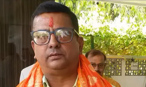 नीरज त्रिपाठी का जीवन परिचय (जीवनी) : Neeraj Tripathi Biography in Hindi