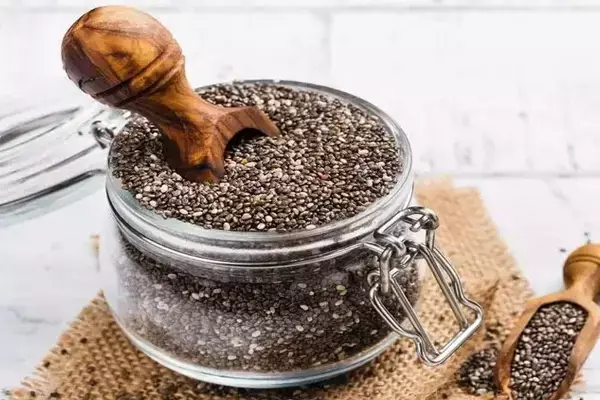 Chia Seeds: गर्मियों में करें इस्तेमाल चिया सीड्स, इन 5 समस्याओं से मिलेगा छुटकारा