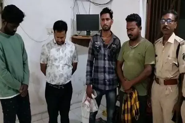 Sakati News: सक्ती पुलिस की IPL सटोरियों पर बड़ी कार्रवाई, ऑनलाइन सट्टे के नेटवर्क का पर्दाफाश, 4 आरोपी गिरफ्तार...