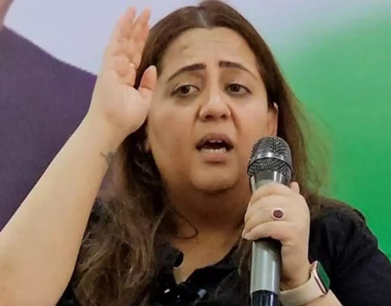 Radhika Kheda: राधिका खेड़ा का गंभीर आरोप: 3 लोगों ने कमरे में बंद किया था, शराब का ऑफर किया, रात को एक बजे दरवाजे पर नॉक किया, शुक्ला ने कहा- बेबुनियाद हैं आरोप Radhika Kheda: राधिका खेड़ा का गंभीर आरोप: 3 लोगों ने कमरे में बंद किया था, शराब का ऑफर किया, रात को एक बजे दरवाजे पर नॉक किया, शुक्ला ने कहा- बेबुनियाद हैं आरोप