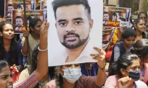 Prajwal Revanna scandal: MMS वीडियो वायरल होने का बाद पीड़ित महिलाओं की जिंदगी बानी जहन्नुम, पति ही उठा चरित्र पर उठा रहे सवाल