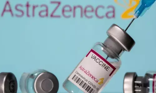 AstraZeneca Covid Vaccine News: AstraZeneca ने दुनियाभर के बाजारों से वापस मंगवाई कोरोना वैक्सीन, अब नहीं होगा निर्माण, बताई ये वजह