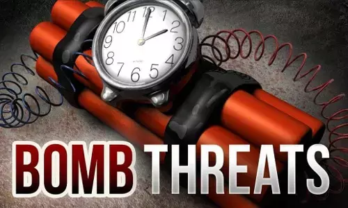 Kanpur News Hindi: दिल्ली लखनऊ के बाद अब कानपुर के 10 स्कूलों को मिली बम से उड़ाने की धमकी, रूसी सर्वर से जुड़ा है ईमेल