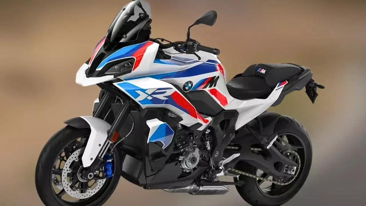 BMW M 1000 XR: जर्मनी की लग्जरी कार निर्माता BMW ने भारत में लॉन्च की दमदार BMW M 1000 XR बाइक, जानें फीचर्स और कीमत!