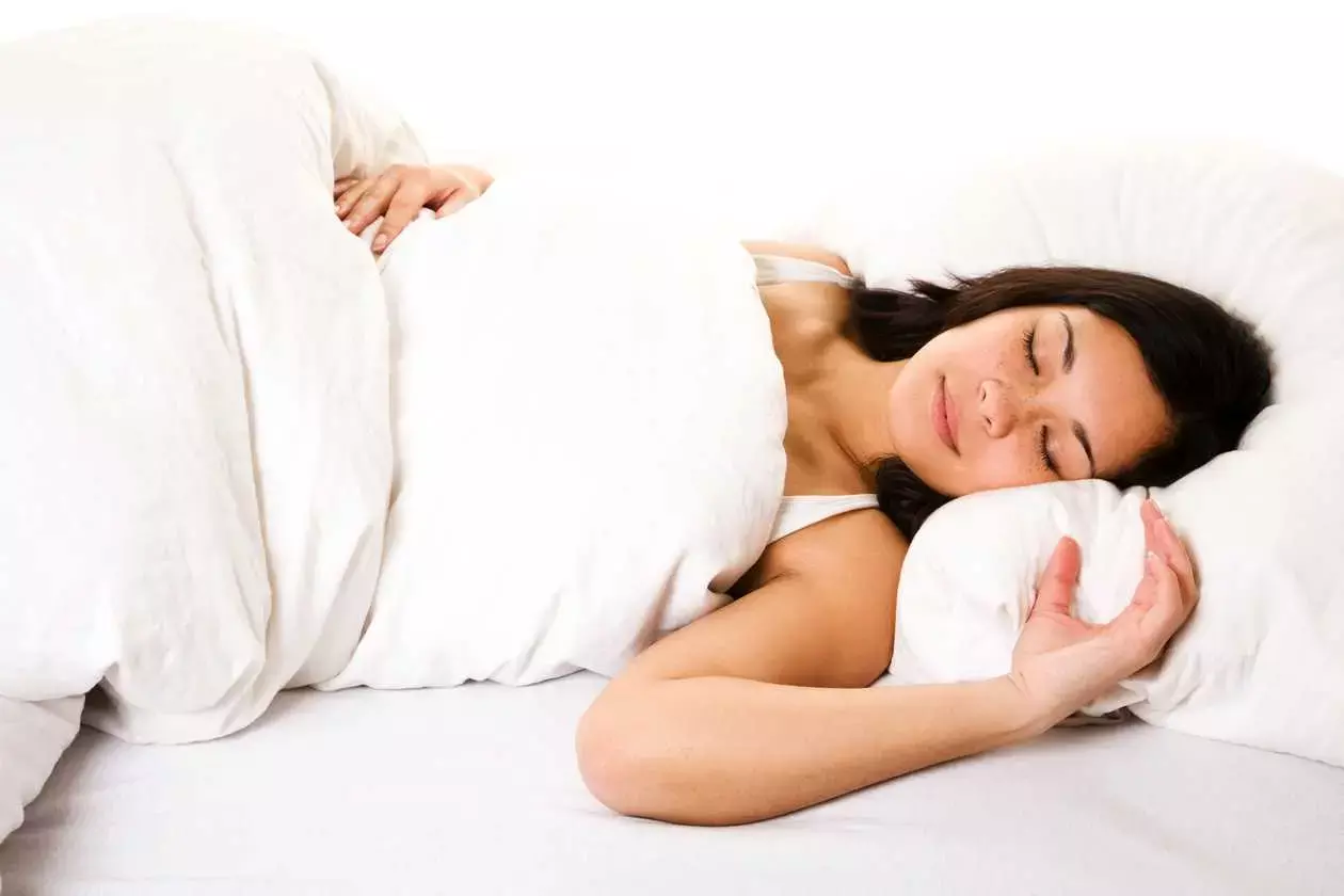 Choose Best Pillow : क्या आप भी नहीं देते तकिये पर ध्यान ? हेल्थ से लेकर पूरी रात ख़राब कर सकता है Bad Pillows
