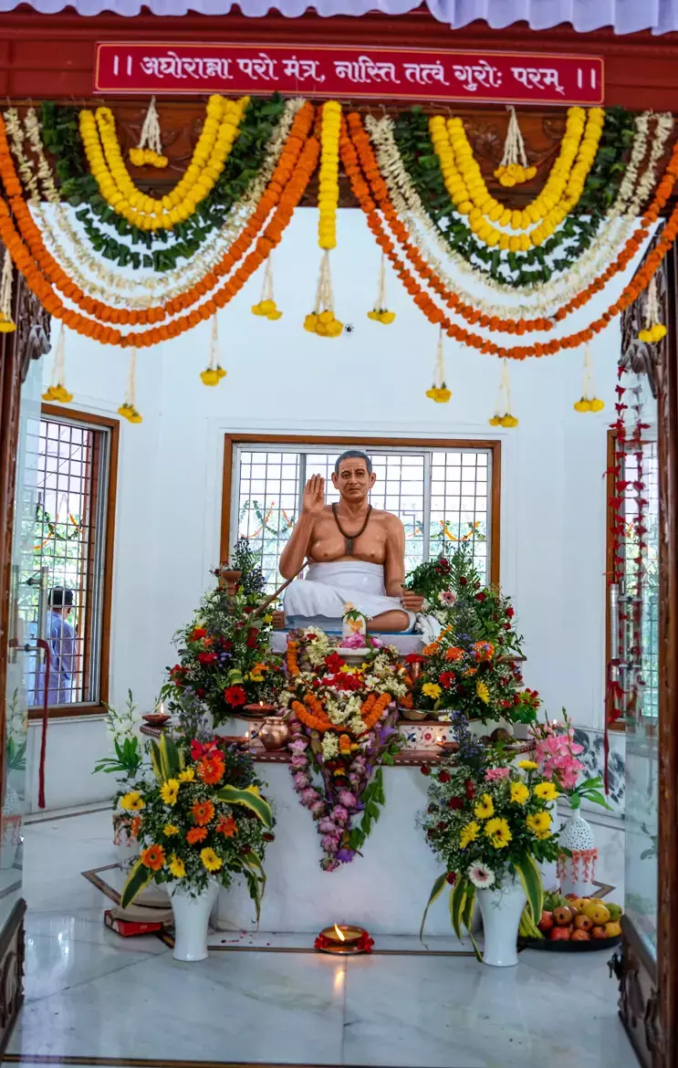 फोटो में देखिए, बिलासपुर में अघोरेश्वर भगवान राम के महाविभूति स्थल का वार्षिकोत्सव भक्ति भाव और उल्लास के साथ मनाया गया...