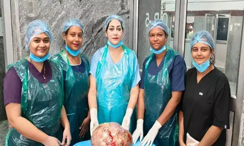 Bilaspur News: महिला के पेट से निकला 10 किलो का ट्यूमर, प्राइवेट अस्पतालों में नहीं मिली राहत, सरकारी डॉक्टरों ने कर दिखाया कमाल...