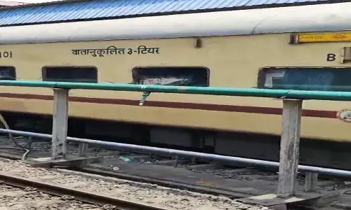 Shalimar-kurla Express Accedent 2024: CG शालीमार-कुर्ला एक्सप्रेस रायपुर के पास हादसे का शिकार, AC  कोच पर खंभा गिरा...दो यात्री गंभीर