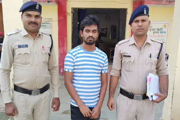 Janjgir Champa Crime: गर्लफ्रेंड का अबॉर्शन कराने झोलाछाप डॉक्टर के पास पहुंचा बॉयफ्रेंड, बिगड़ी तबीयत, हो गई मौत...