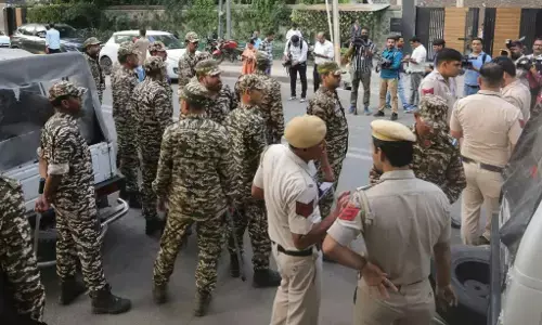 Swati Maliwal Assault Case: दिल्ली पुलिस ने सीएम केजरीवाल के घर से CCTV डीवीआर जब्त किया