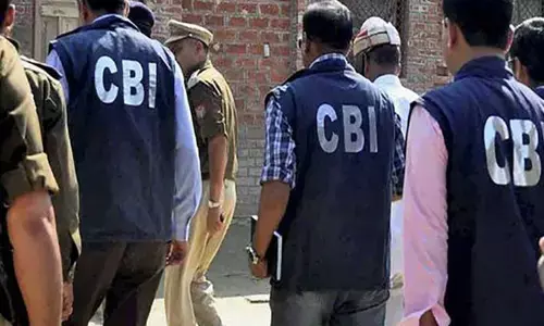 MP CBI Inspector Arrested: नर्सिंग घोटाला मामले में सीबीआई इंस्पेक्टर गिरफ्तार, 10 लाख रिश्वत लेते पकड़ाए, घर से मिले लाखों कैश