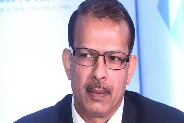 IAS KK Pathak News: आईएएस केके पाठक का वेतन रुका, शिक्षकों की सैलरी रोका करते थे, अब उनकी ही अटकी