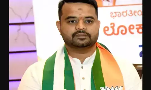Prajwal Revanna Deplomatic Passport: प्रज्वल रेवन्ना की मुश्किलें बढ़ीं, रद्द हो सकता है राजनयिक पासपोर्ट, कर्नाटक सरकार ने की मांग