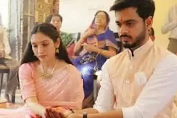 Shivraj Singh Chauhan: Ex CM शिवराज सिंह के घर बजेगी शहनाई, छोटे बेटे कुणाल की हुई सगाई, जानिये क्या करते हैं कुणाल और किसके साथ लेंगे सात फेरे