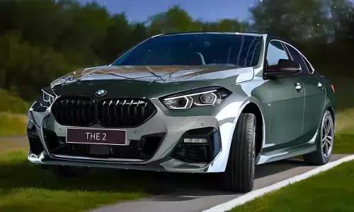 BMW 220i M Sport Shadow: बीएमडब्ल्यू ने भारत में लॉन्च की नई बीएमडब्ल्यू 220i M स्पोर्ट शैडो एडिशन कार, जानिए इसके खासियते और कीमत