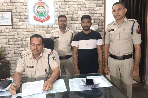 सट्टा किंग और भारतः कोलकाता-हैदराबाद मैच में चल रहा था सट्टा, पुलिस ने दबिश देकर एक सटोरिये को पकड़ा...