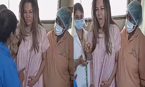 Rakhi Sawant Video: ट्यूमर सर्जरी के बाद राखी सावंत को पहचानना मुश्किल, हॉस्पिटल से सामने आया यह नया वीडियो, दर्द में तड़पती...
