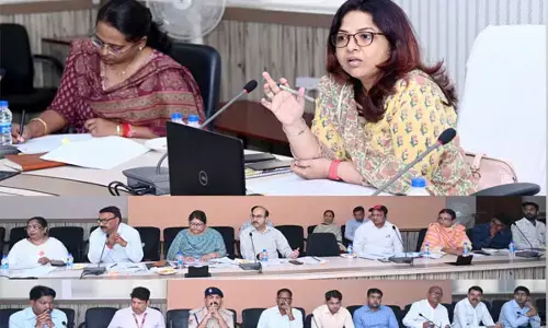 CG News: चाईल्ड हेल्पलाईन को प्रभावी बनाने पुलिस के साथ इंट्रीग्रेशन, सचिव आबिदी ने पुलिस, रेलवे, बीएसएनएल के अधिकारियों की संयुक्त बैठक ली...