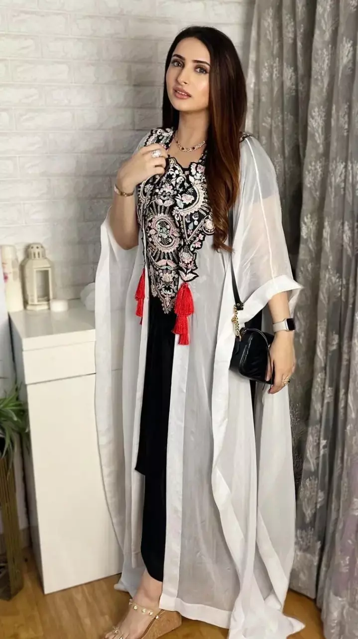 Munawar Second Wife Mehzabeen: मुनव्वर फारूकी ने तलाकशुदा और 1 बच्चे की मां महजबीन कोटवाला से किया दूसरा निकाह