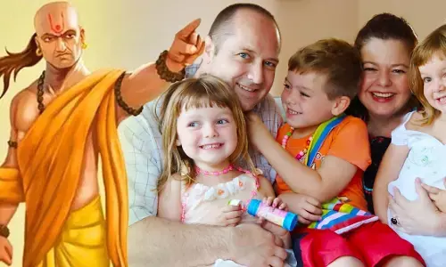 Head of Household : घर का मुखिया कैसा हो...आइये जाने क्या कहता है चाणक्य नीति