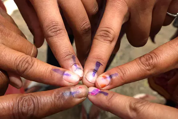 Lok Sabha Election 7th Phase Voting: अंतिम चरण...लोकसभा चुनाव के 7वें चरण के लिए 8 राज्यों की 57 सीटों पर मतदान शुरू