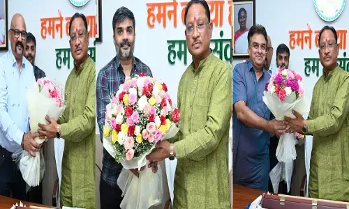 CM से छत्तीसगढ़ स्टेट क्रिकेट संघ के पदाधिकारियों ने की मुलाकात, शुभारम्भ समारोह में शामिल होने किया आमंत्रित