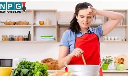 Summer Cooking Tips: गर्मी में किचन से जल्दी छुट्टी पाने के लिए बहुत काम आएंगे ये टिप्स...