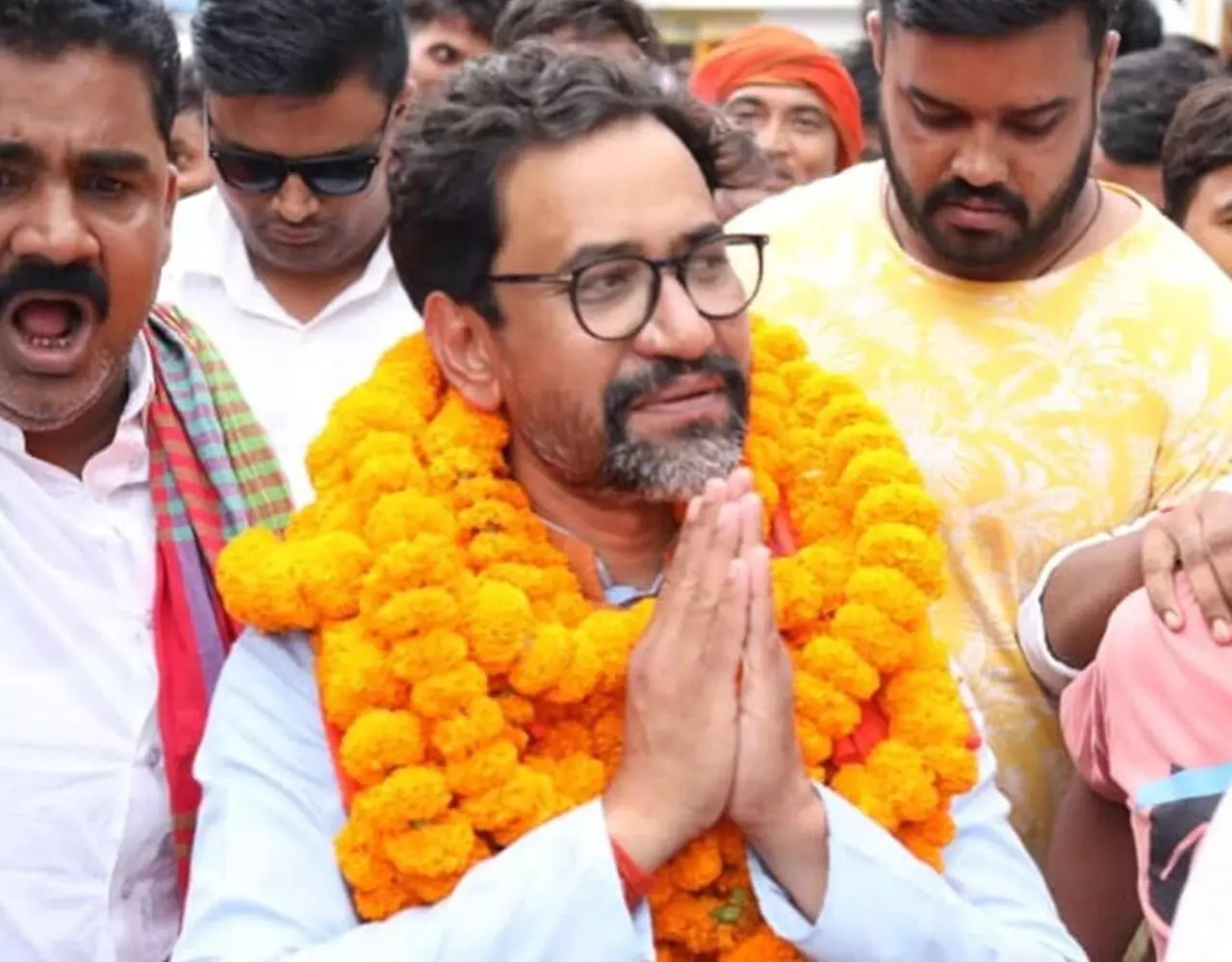 आजमगढ़ से हारे बीजेपी प्रत्याशी निरहुआआजमगढ़ में... ... LokSabha Chunav 2024 Live Updates: किसकी होगी जीत? किसके उड़ेगे चेहरे के रंग, यहां देखिए फिल्मी सितारों का लोकसभा चुनाव के लाइव परिणाम...