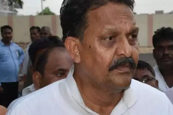 गाजीपुर से मुख्तार अंसारी के भाई अफजाल की हुई... ... UP LokSabha Chunav 2024 Result Live Updates: उत्तरप्रदेश  की 80 सीटों पर कौन है आगे, कौन पीछे, किसने मारी बाजी, जाने पल-पल का पूरा अपडेट NPG.NEWS पर